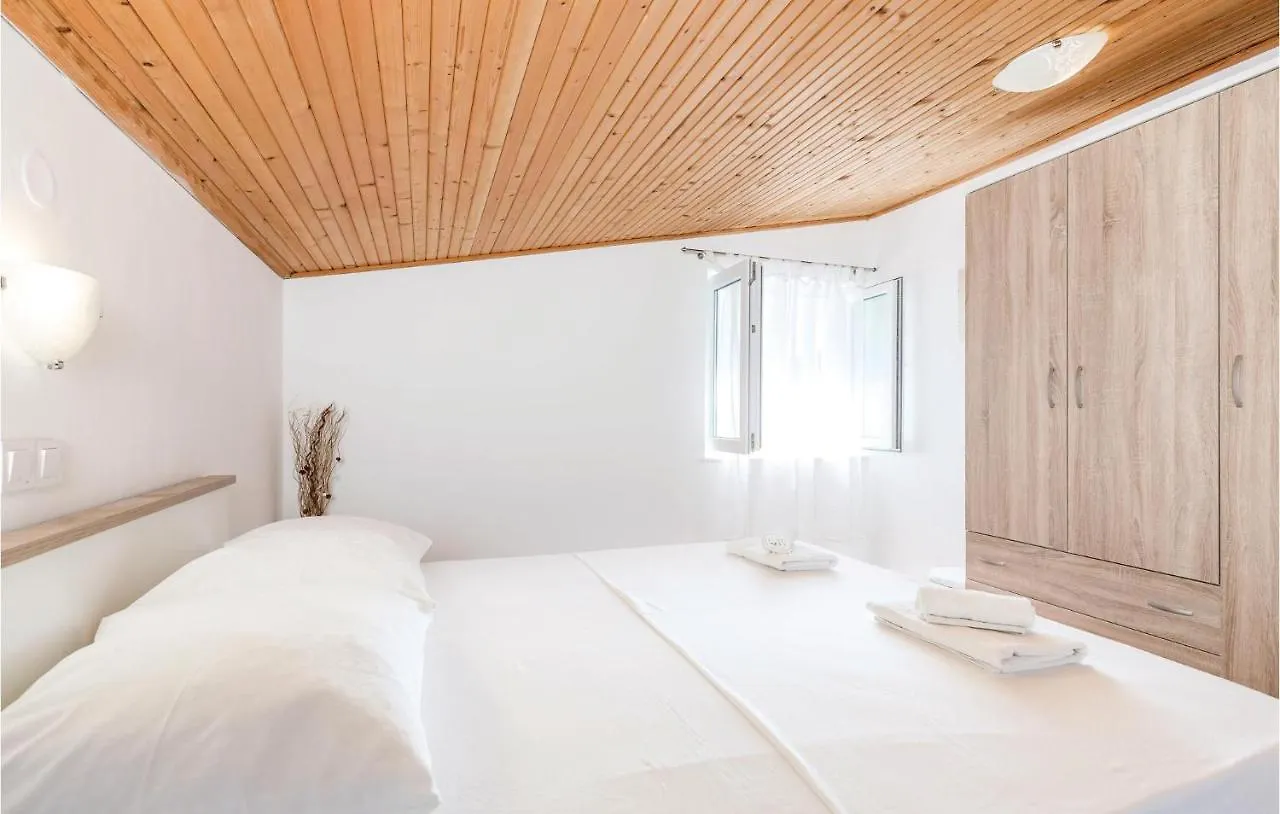Stunning Apartment In Rab With 2 Bedrooms Croatia