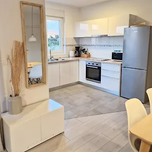 Apartman Nina, Rab Town
