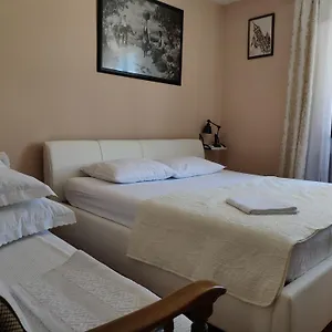Gostinjska kuća Rab-centar, Rab Town