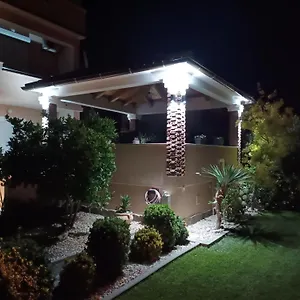 Luka Rab Town