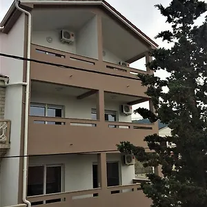  Apartman Orhideja