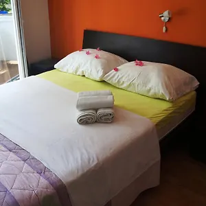 Gostinjska kuća Tina, Rab Town